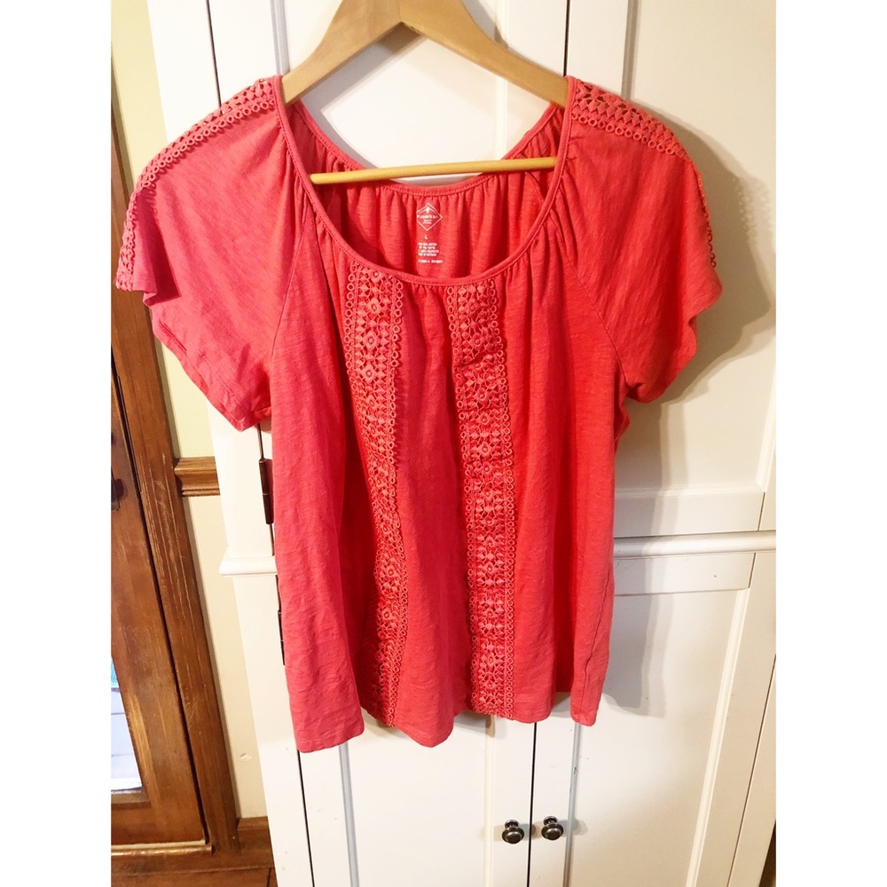Coral lace t-shirt